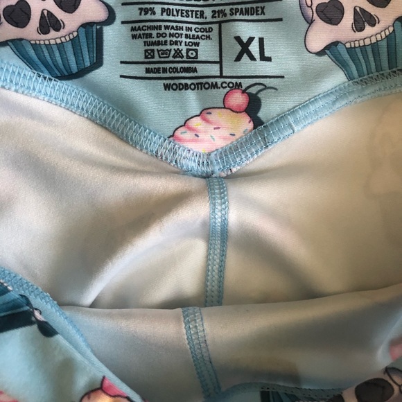 Wodbottom 3.5 inch skull cupcake shorts. - Picture 2 of 3